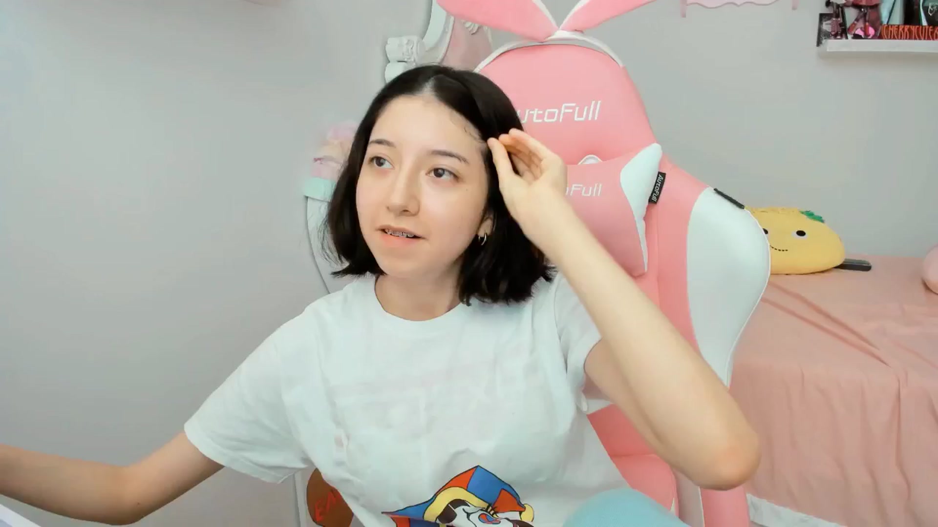Gallery image thumbnail from Cherrycute666's myfreecams stream on, 07/12/2025, 20:59 image 15 of 20