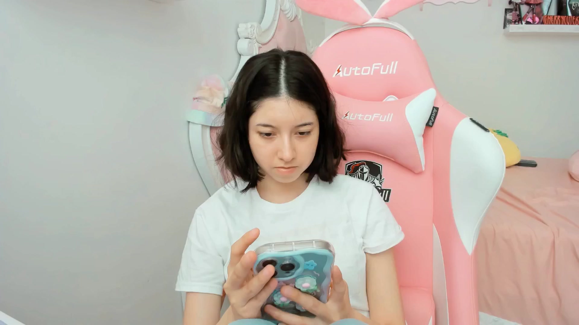 Gallery image thumbnail from Cherrycute666's myfreecams stream on, 07/12/2025, 20:59 image 17 of 20