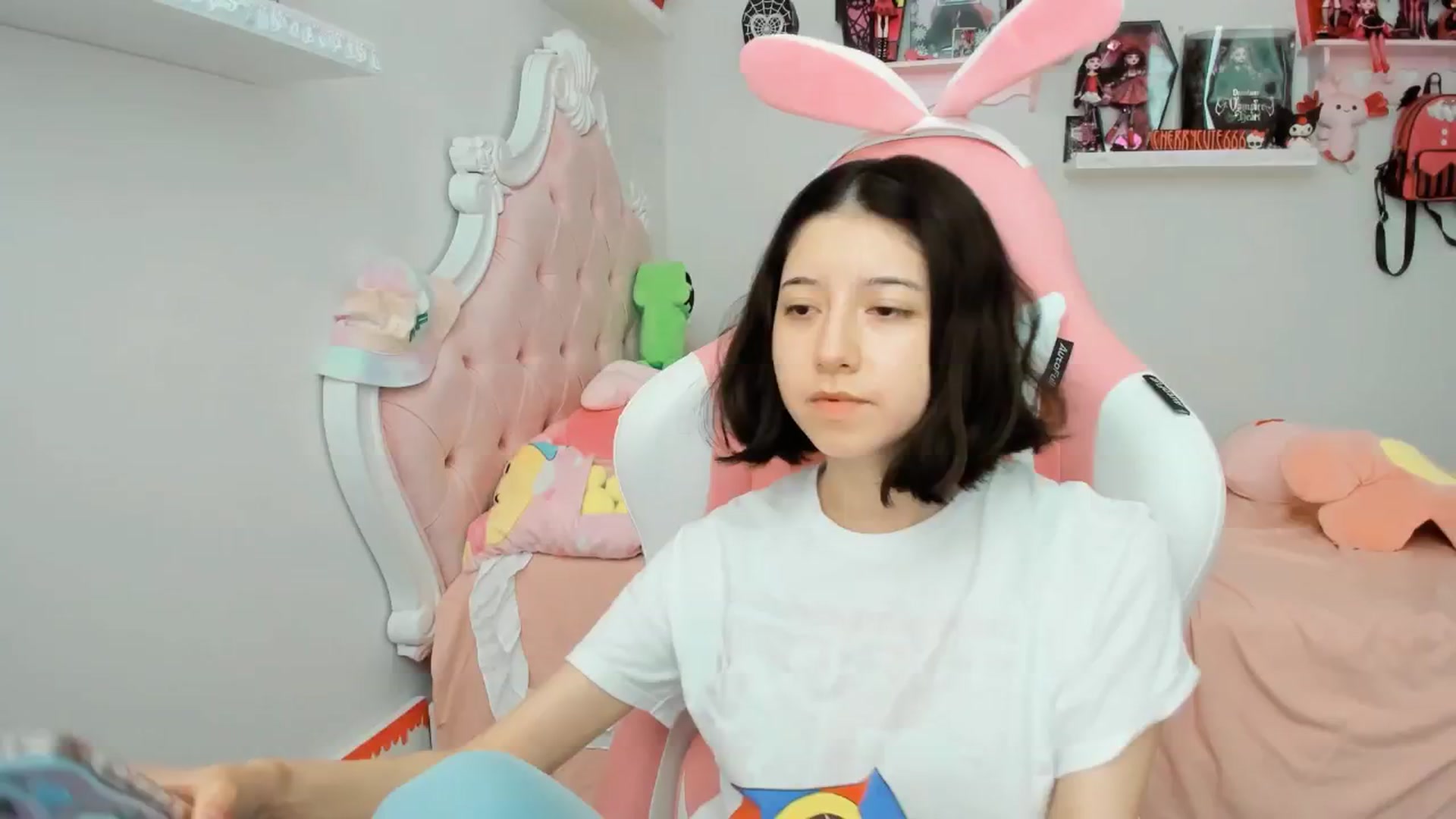 Gallery image thumbnail from Cherrycute666's myfreecams stream on, 07/12/2025, 20:59 image 12 of 20