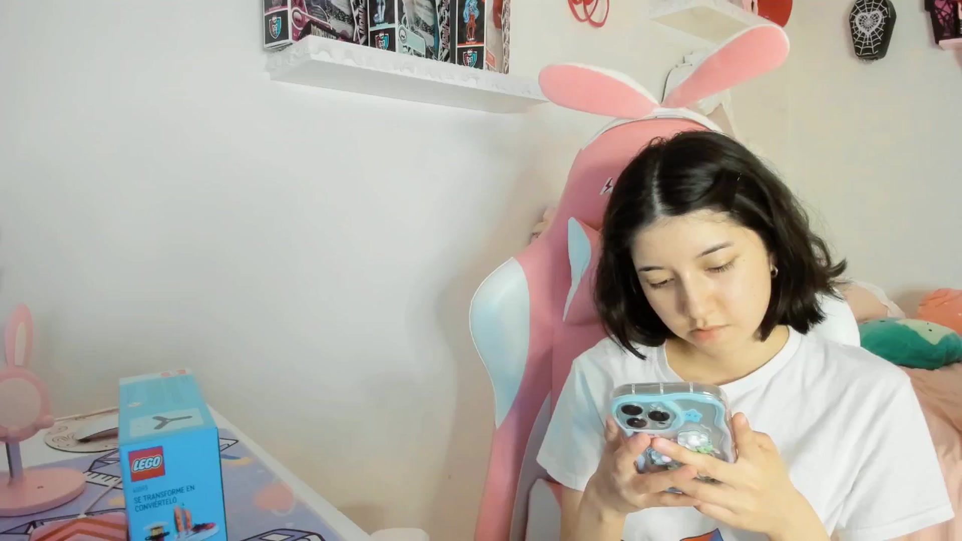 Gallery image thumbnail from Cherrycute666's myfreecams stream on, 07/13/2025, 09:05 image 2 of 20