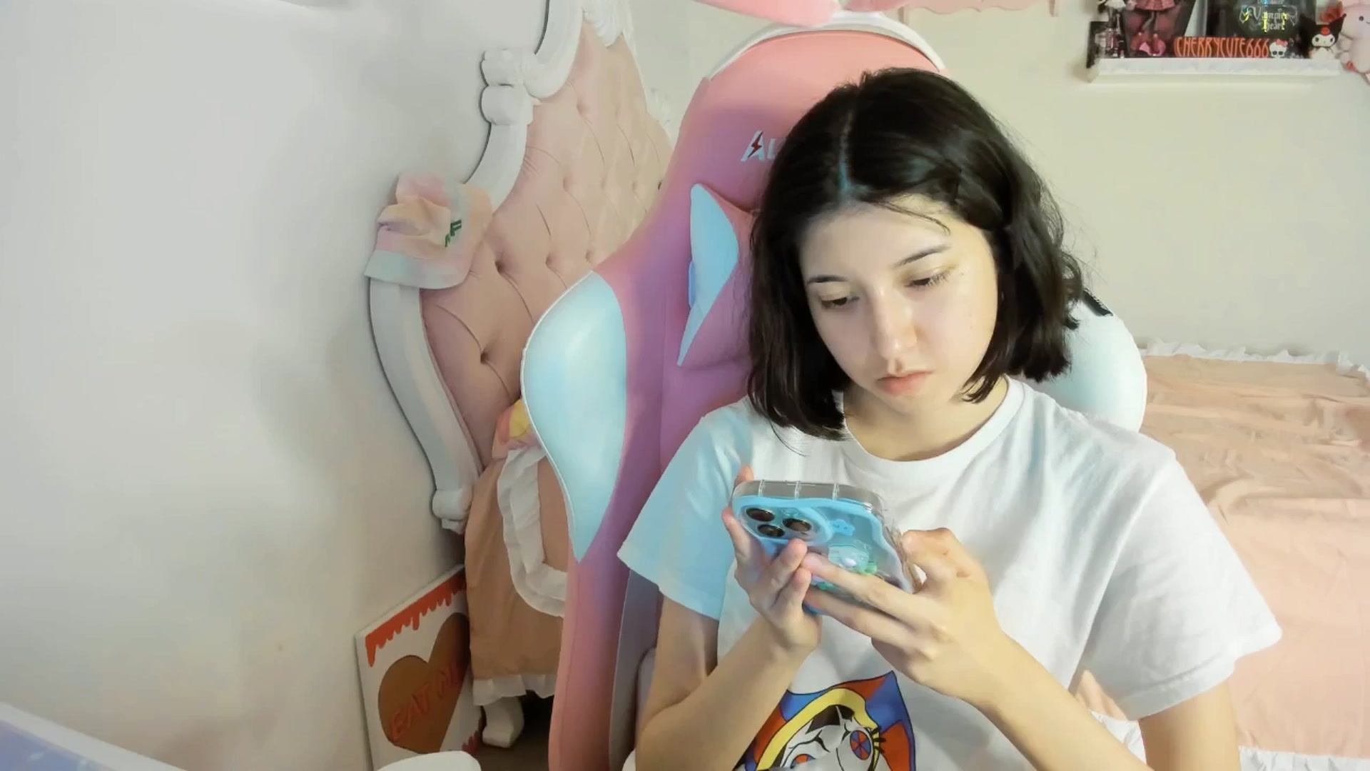 Gallery image thumbnail from Cherrycute666's myfreecams stream on, 07/13/2025, 09:05 image 14 of 20