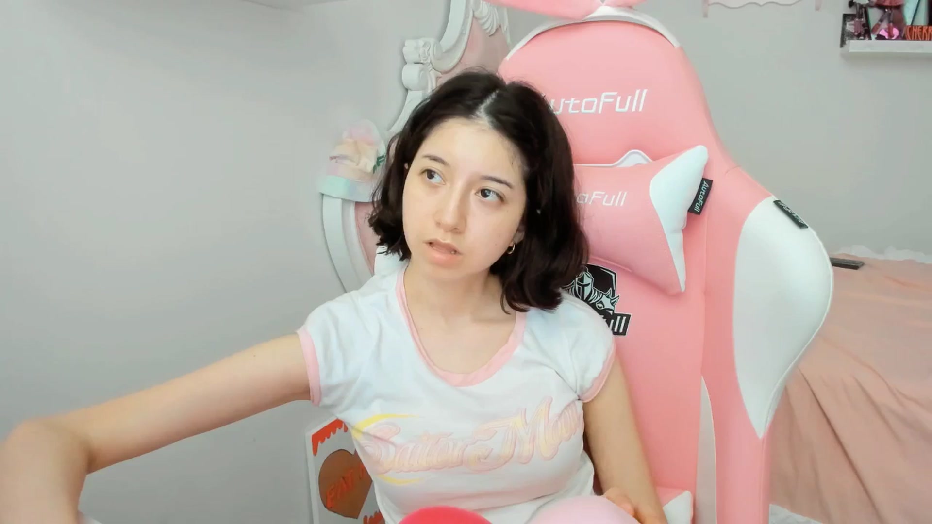 Gallery image thumbnail from Cherrycute666's myfreecams stream on, 07/13/2025, 22:59 image 11 of 20