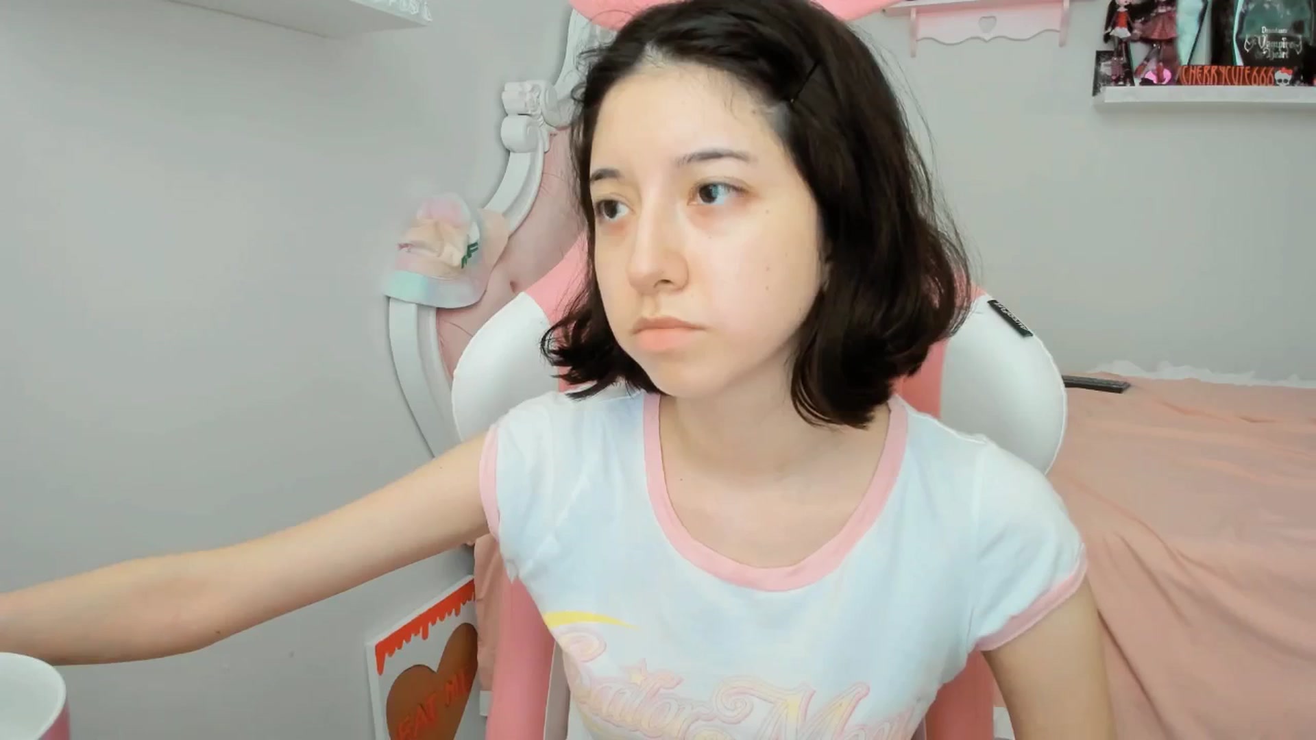 Gallery image thumbnail from Cherrycute666's myfreecams stream on, 07/13/2025, 22:59 image 16 of 20