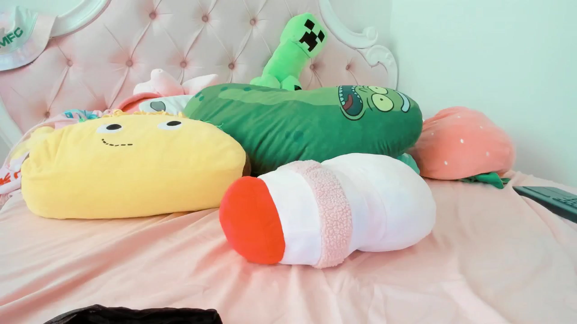 Gallery image thumbnail from Cherrycute666's myfreecams stream on, 07/13/2025, 23:18 image 4 of 20