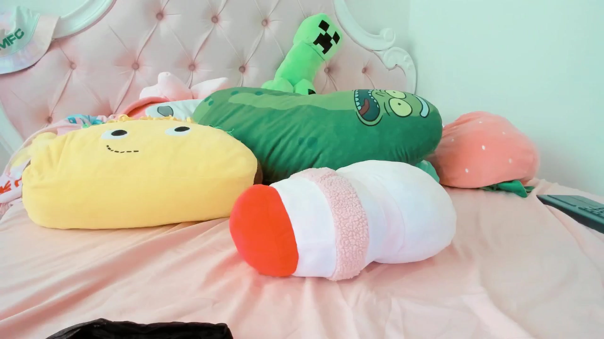 Gallery image thumbnail from Cherrycute666's myfreecams stream on, 07/13/2025, 23:18 image 3 of 20