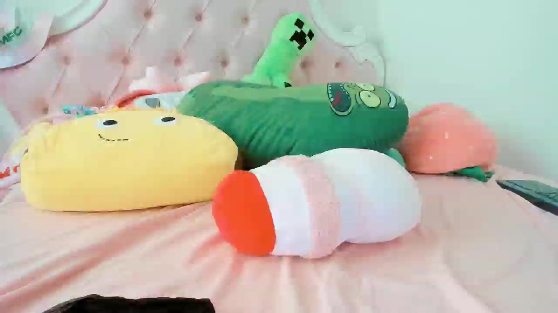 Gallery image thumbnail from Cherrycute666's myfreecams stream on, 07/13/2025, 23:18 image 2 of 20