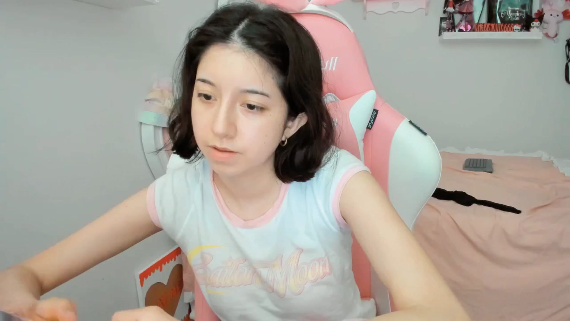 Gallery image thumbnail from Cherrycute666's myfreecams stream on, 07/14/2025, 04:05 image 3 of 20