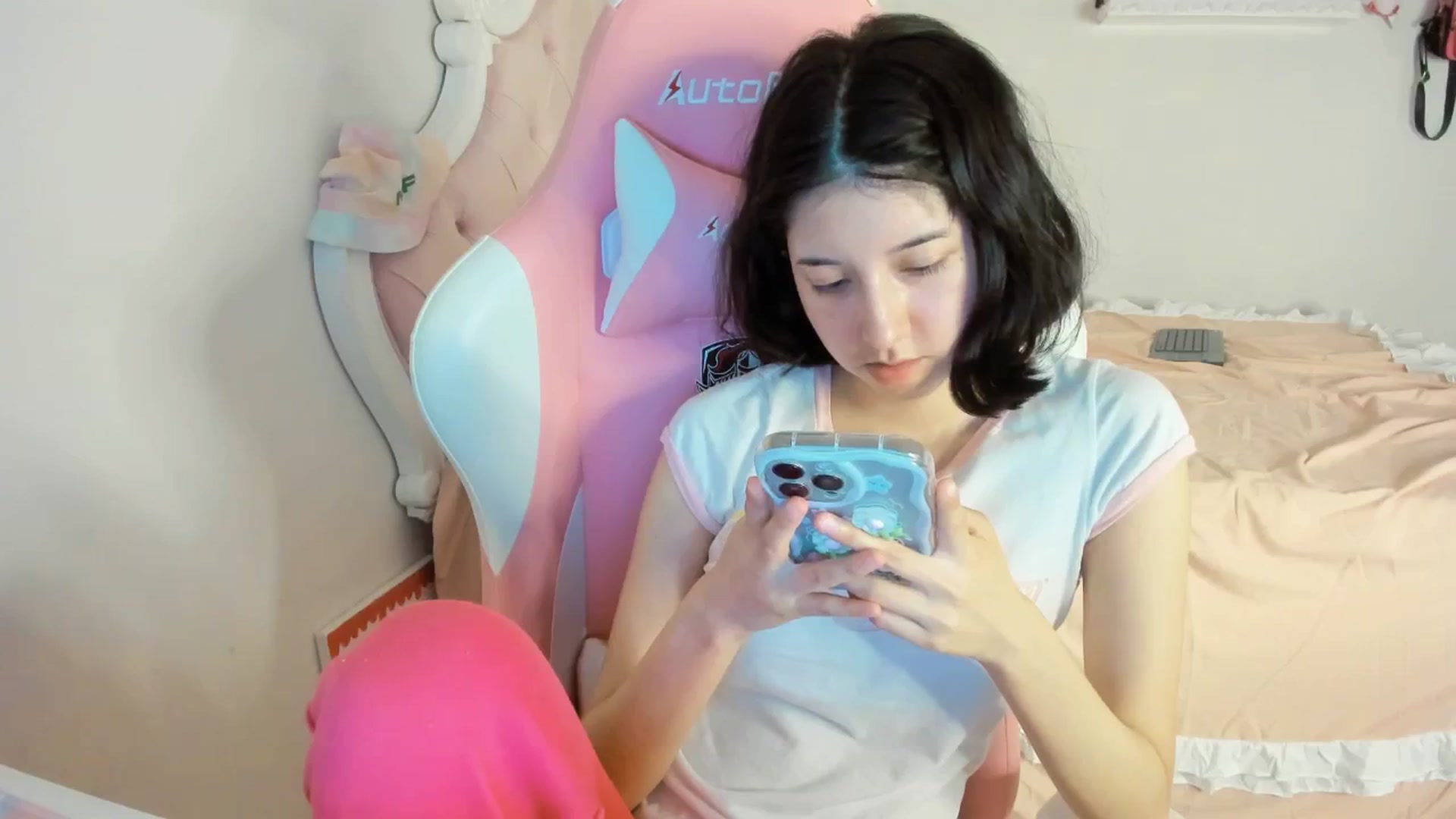 Gallery image thumbnail from Cherrycute666's myfreecams stream on, 07/14/2025, 04:05 image 10 of 20