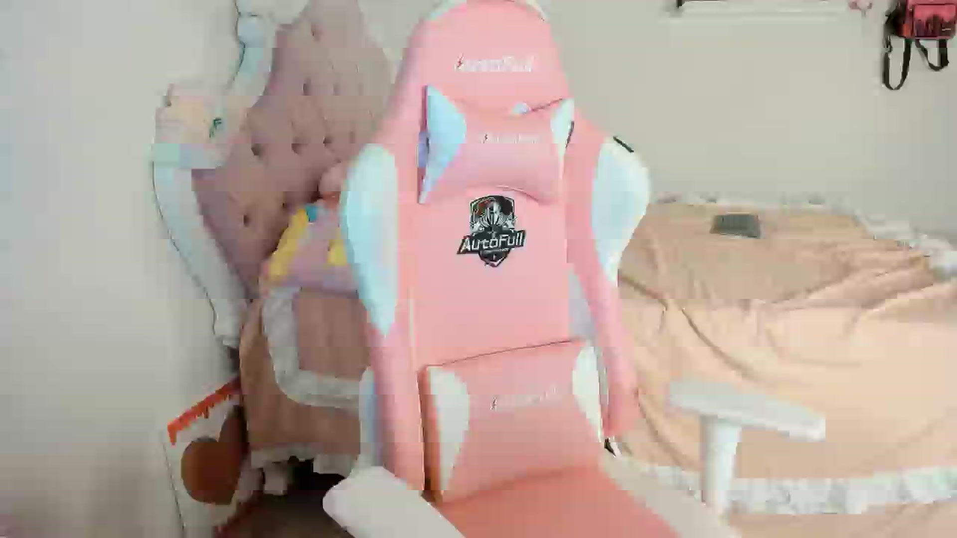 Gallery image thumbnail from Cherrycute666's myfreecams stream on, 07/14/2025, 04:49 image 12 of 20