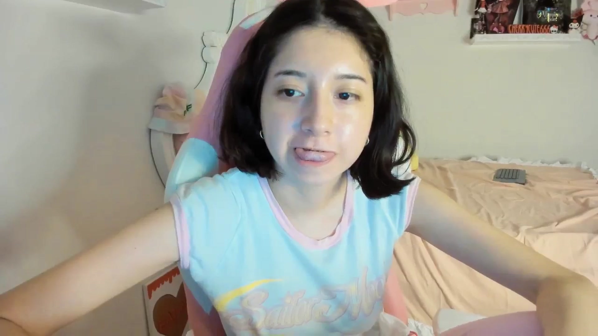 Gallery image thumbnail from Cherrycute666's myfreecams stream on, 07/14/2025, 04:49 image 14 of 20