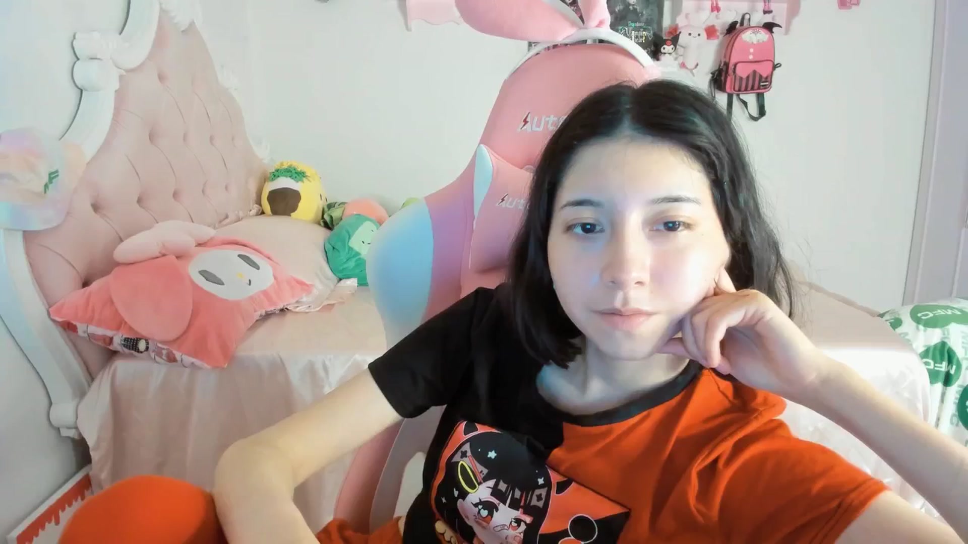 Gallery image thumbnail from Cherrycute666's myfreecams stream on, 07/18/2025, 06:26 image 12 of 20