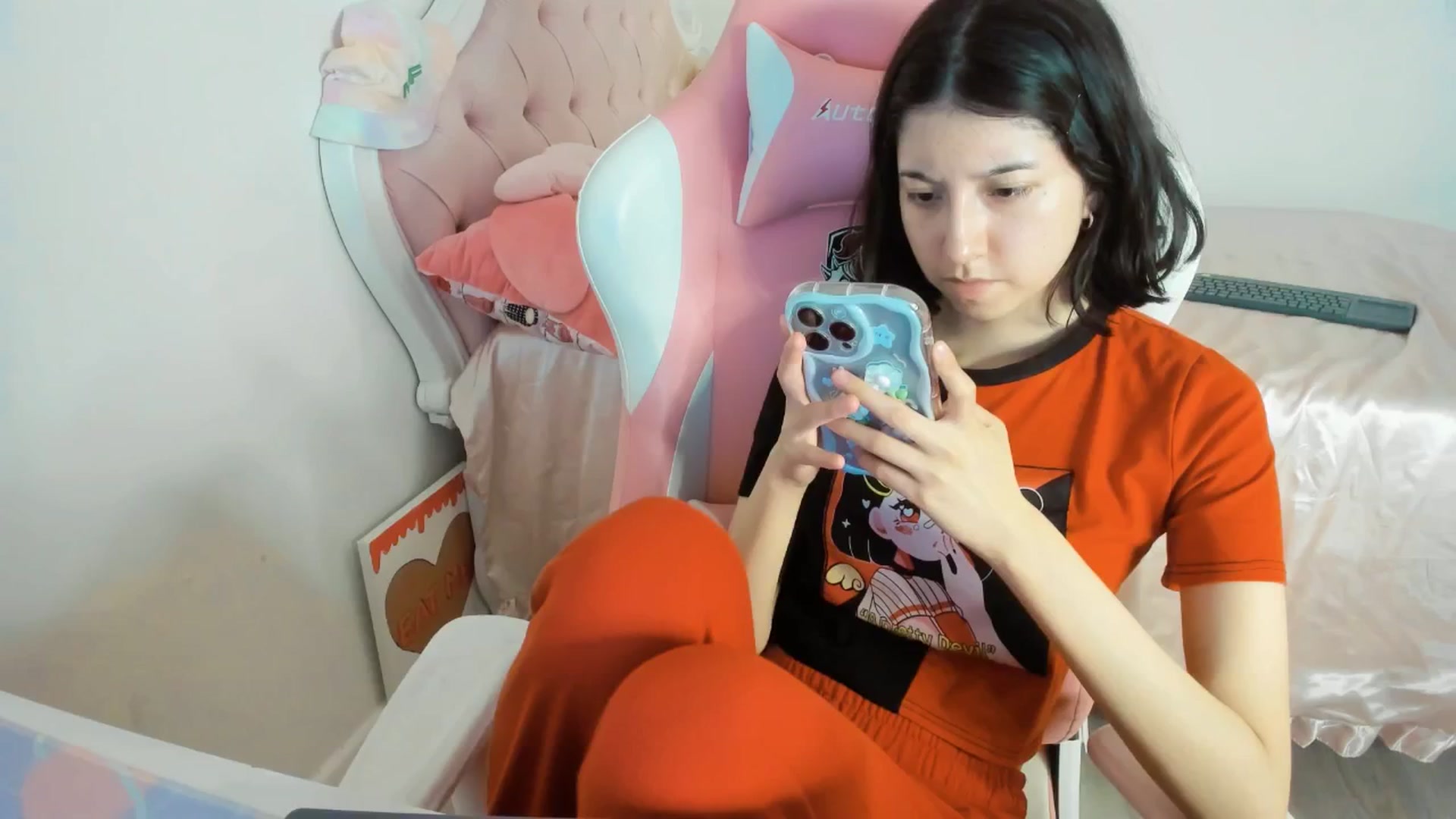 Gallery image thumbnail from Cherrycute666's myfreecams stream on, 07/18/2025, 06:26 image 10 of 20