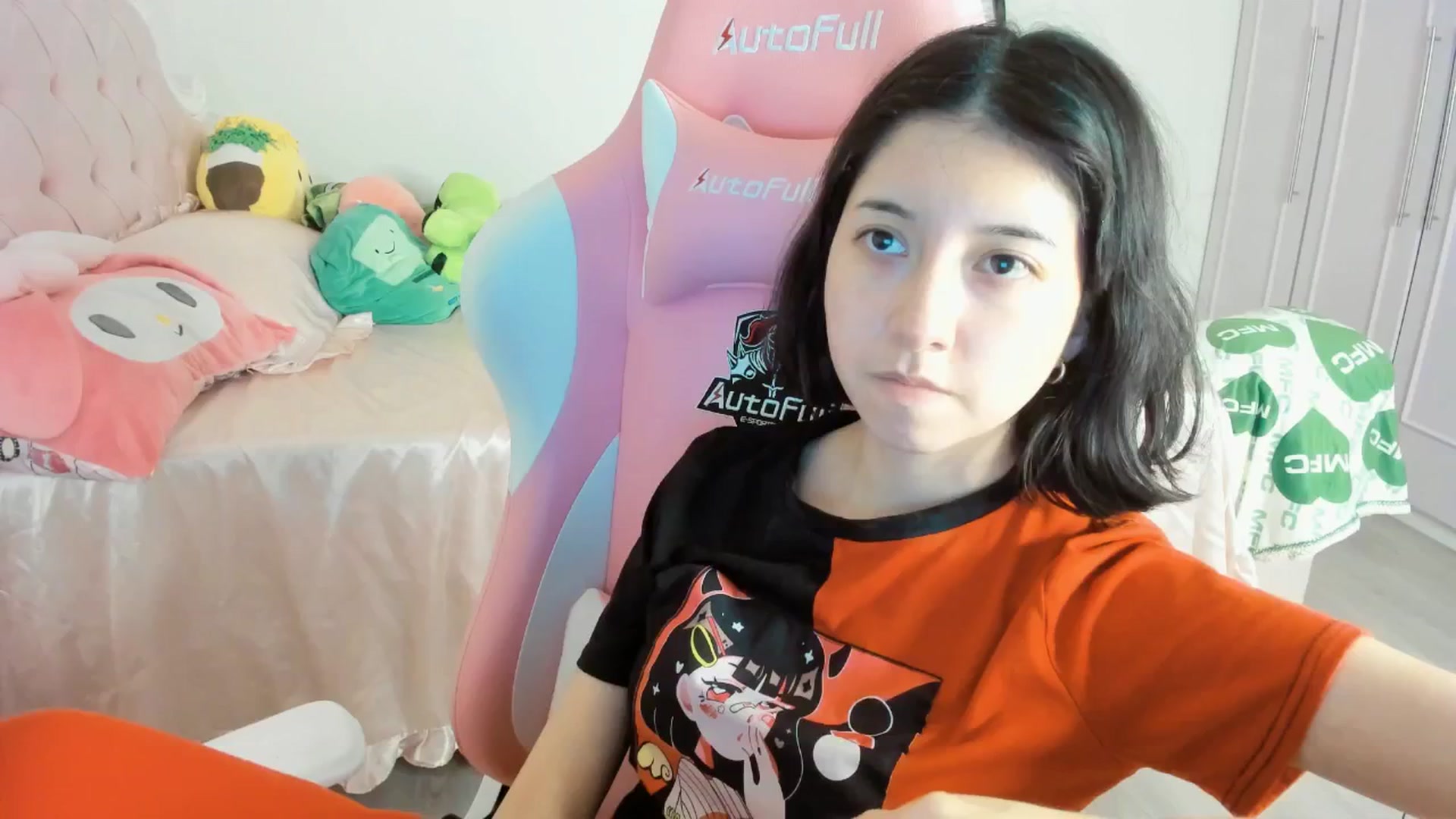 Gallery image thumbnail from Cherrycute666's myfreecams stream on, 07/18/2025, 06:26 image 13 of 20
