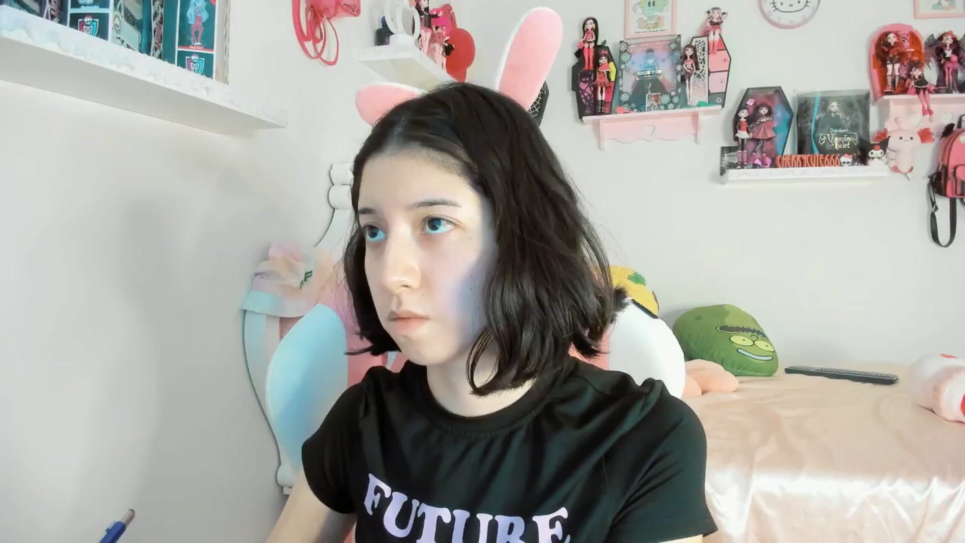 Gallery image thumbnail from Cherrycute666's myfreecams stream on, 07/19/2025, 03:37 image 5 of 20