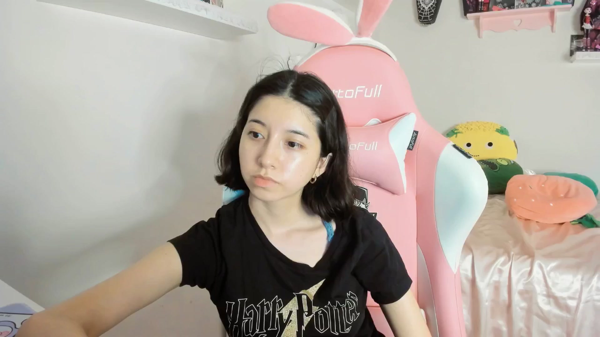 Gallery image thumbnail from Cherrycute666's myfreecams stream on, 07/19/2025, 09:35 image 14 of 20