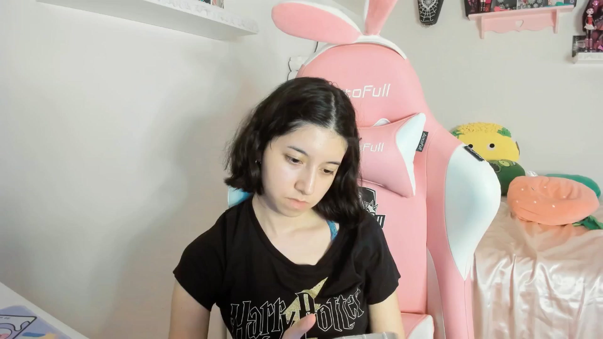 Gallery image thumbnail from Cherrycute666's myfreecams stream on, 07/19/2025, 09:35 image 20 of 20