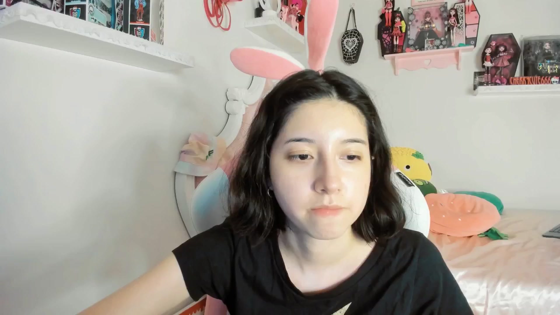 Gallery image thumbnail from Cherrycute666's myfreecams stream on, 07/19/2025, 09:35 image 2 of 20