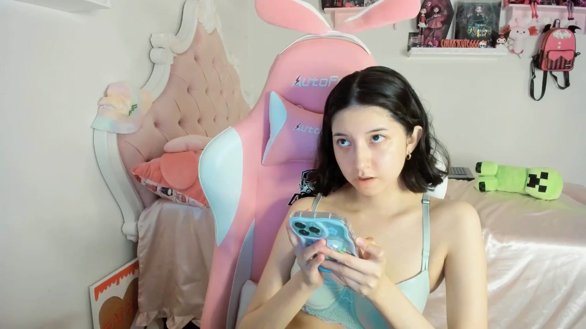 Gallery image thumbnail from Cherrycute666's myfreecams stream on, 07/20/2025, 07:25 image 20 of 20