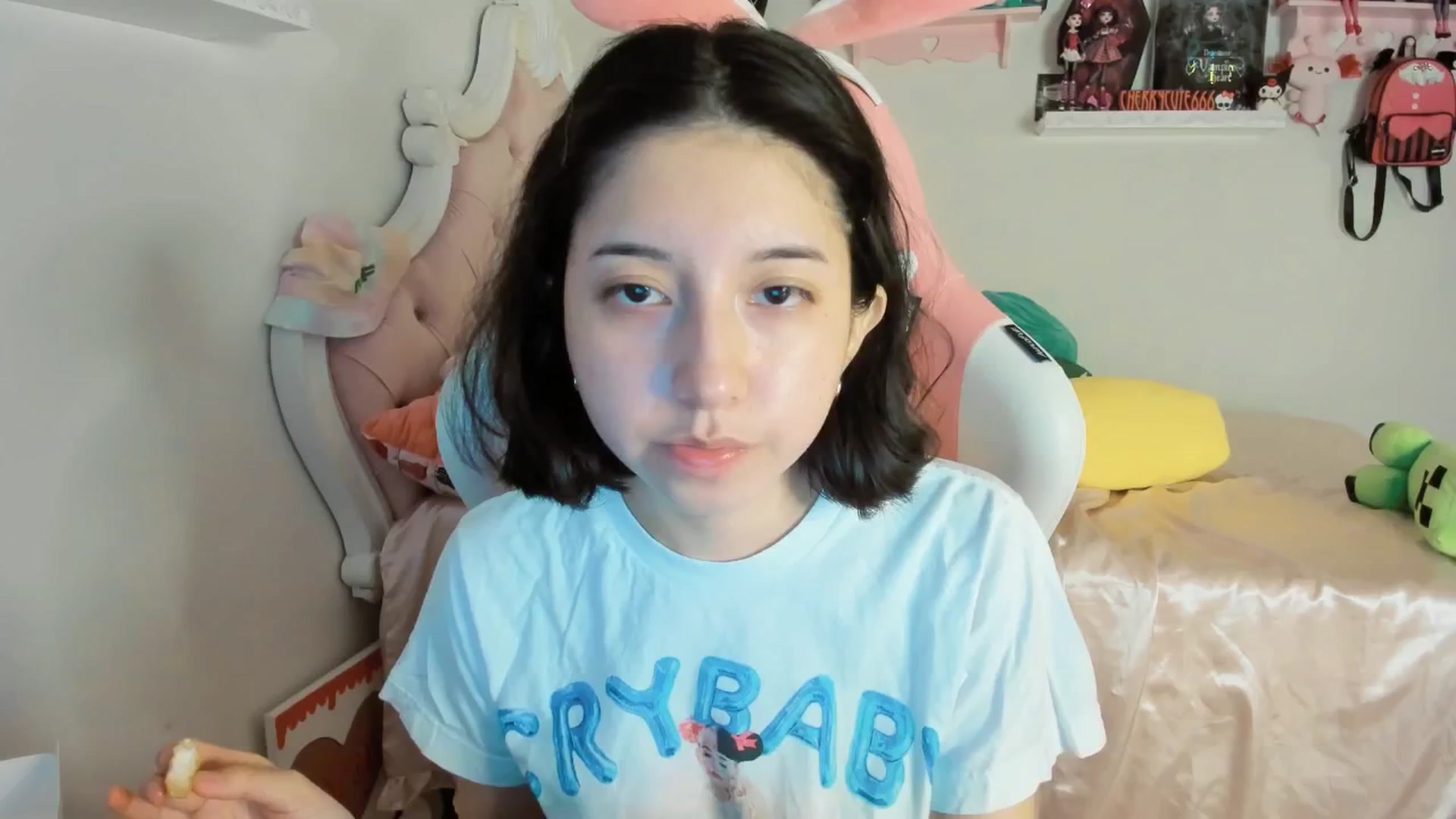 Gallery image thumbnail from Cherrycute666's myfreecams stream on, 07/20/2025, 08:52 image 1 of 20