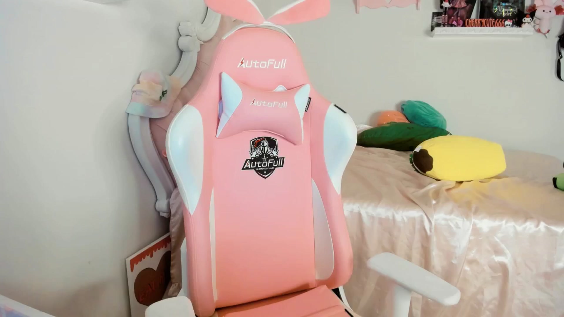 Gallery image thumbnail from Cherrycute666's myfreecams stream on, 07/20/2025, 08:52 image 20 of 20