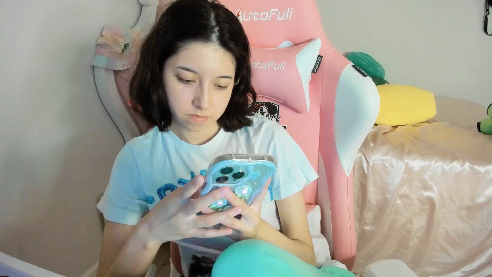 Gallery image thumbnail from Cherrycute666's myfreecams stream on, 07/20/2025, 08:52 image 13 of 20
