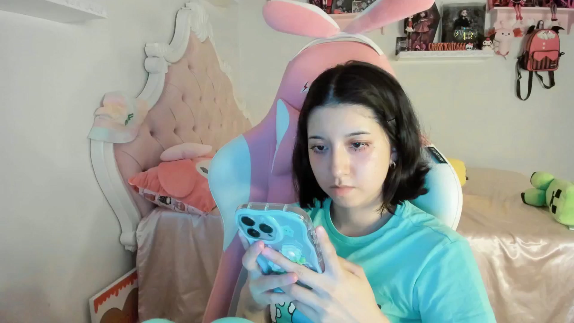 Gallery image thumbnail from Cherrycute666's myfreecams stream on, 07/21/2025, 05:54 image 3 of 20