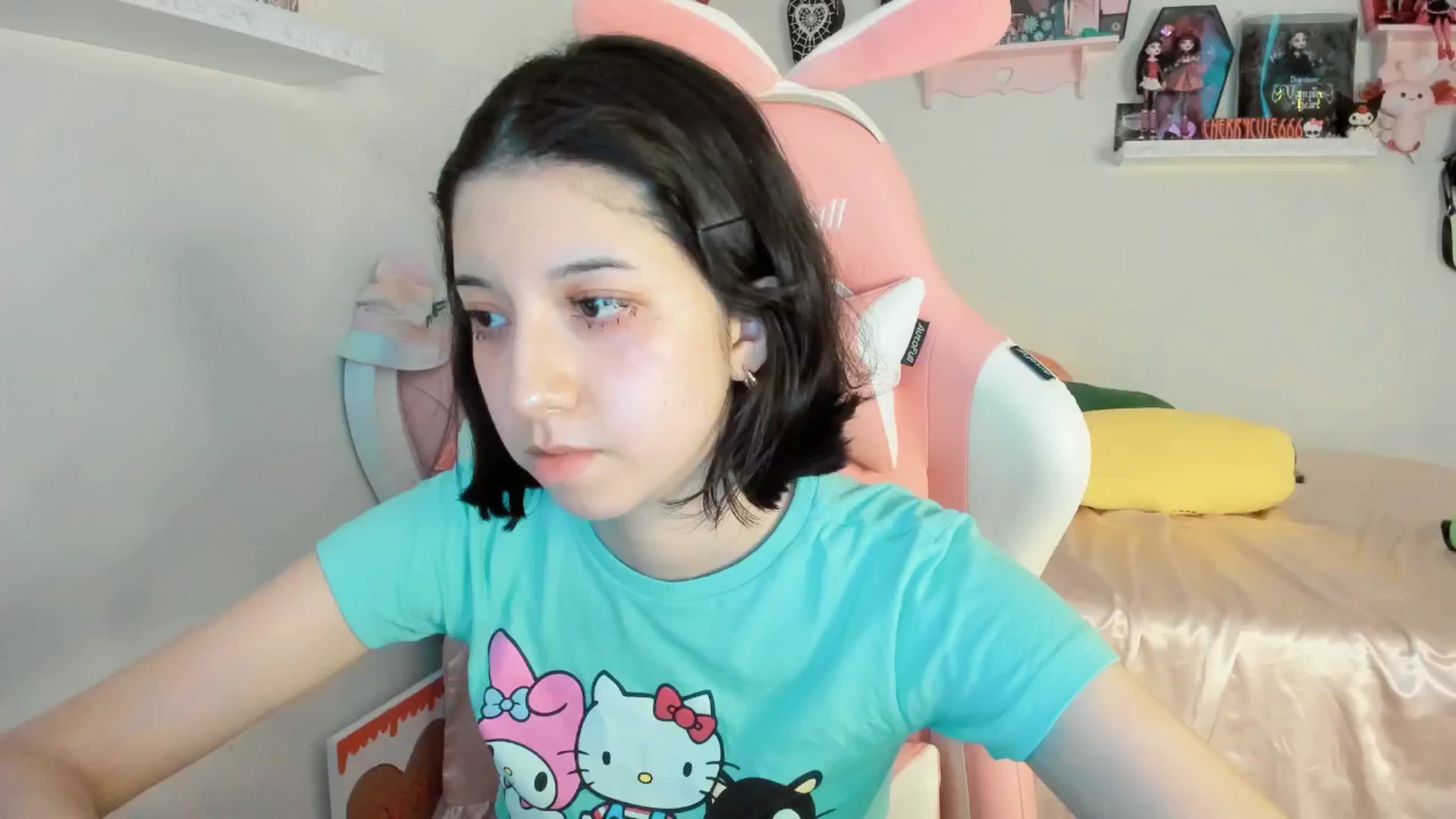 Gallery image thumbnail from Cherrycute666's myfreecams stream on, 07/21/2025, 05:54 image 1 of 20