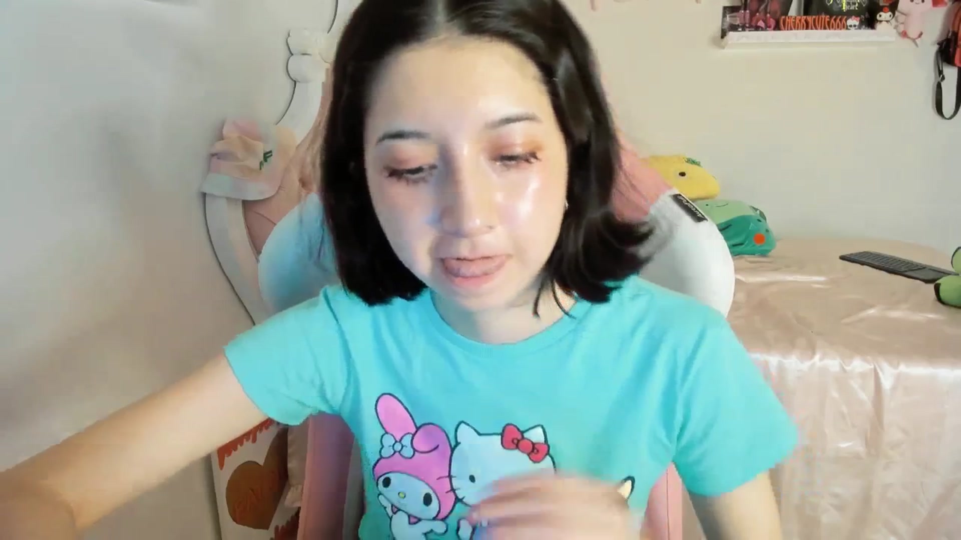 Gallery image thumbnail from Cherrycute666's myfreecams stream on, 07/21/2025, 05:54 image 15 of 20