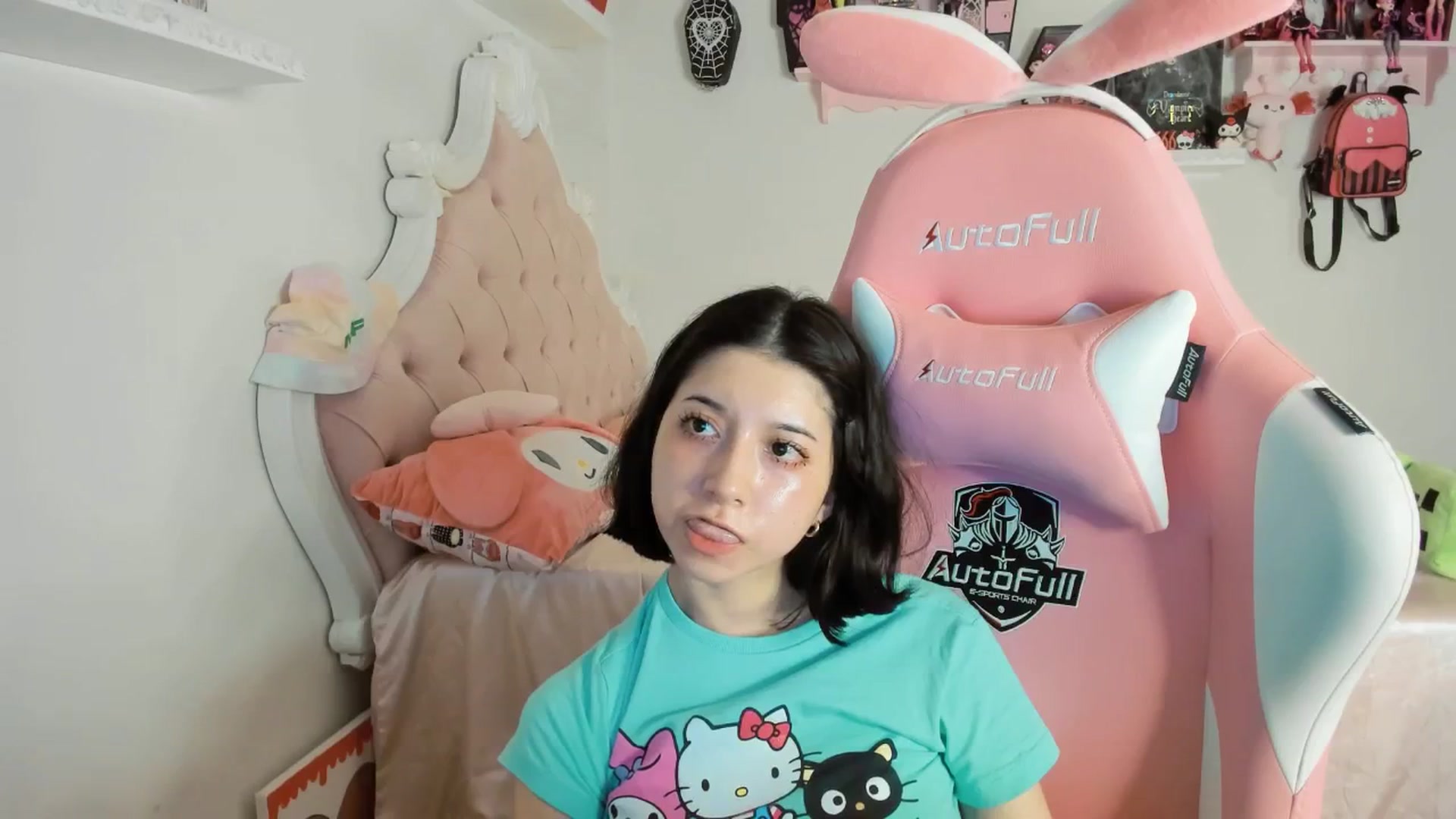 Gallery image thumbnail from Cherrycute666's myfreecams stream on, 07/21/2025, 05:54 image 18 of 20