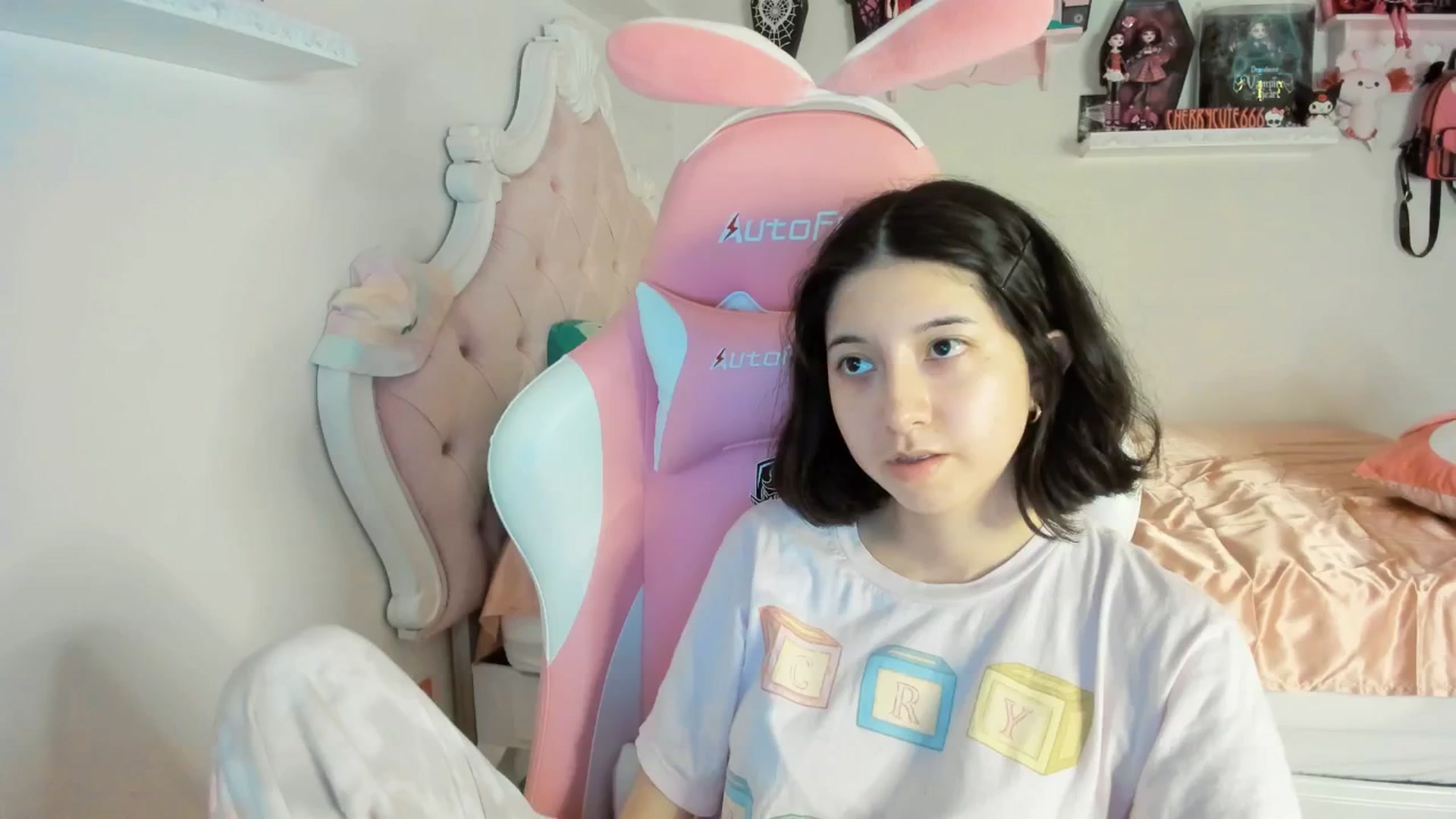Gallery image thumbnail from Cherrycute666's myfreecams stream on, 07/24/2025, 04:02 image 8 of 20