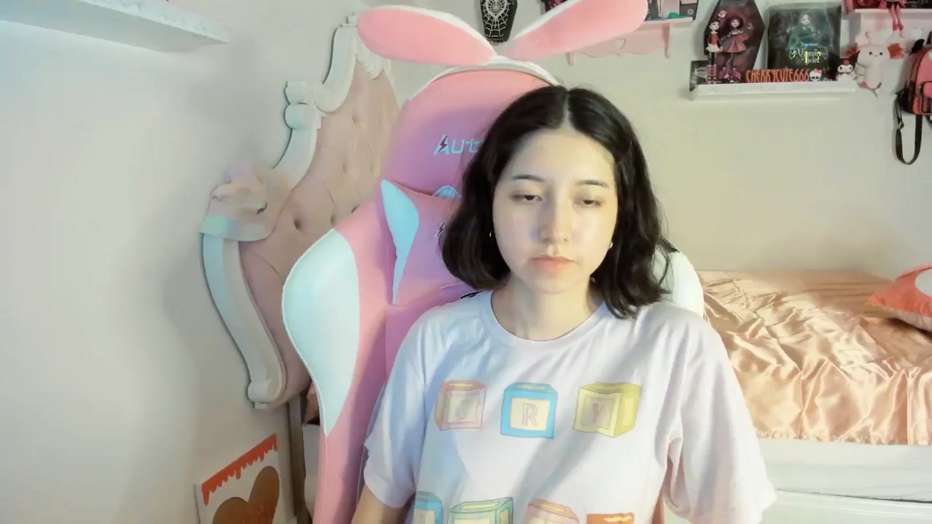 Gallery image thumbnail from Cherrycute666's myfreecams stream on, 07/24/2025, 04:02 image 4 of 20