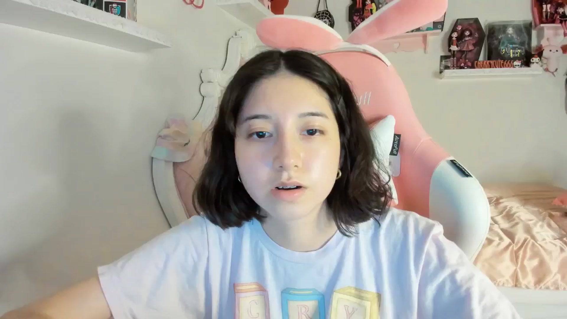 Gallery image thumbnail from Cherrycute666's myfreecams stream on, 07/24/2025, 04:02 image 16 of 20