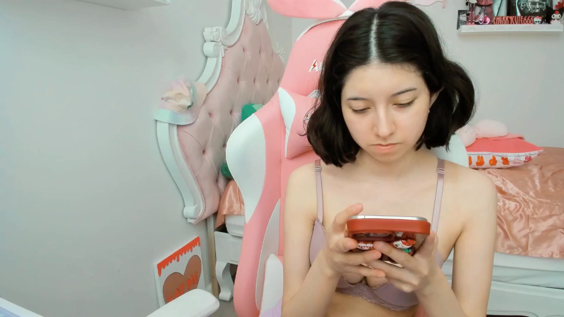 Gallery image thumbnail from Cherrycute666's myfreecams stream on, 07/24/2025, 22:20 image 4 of 20