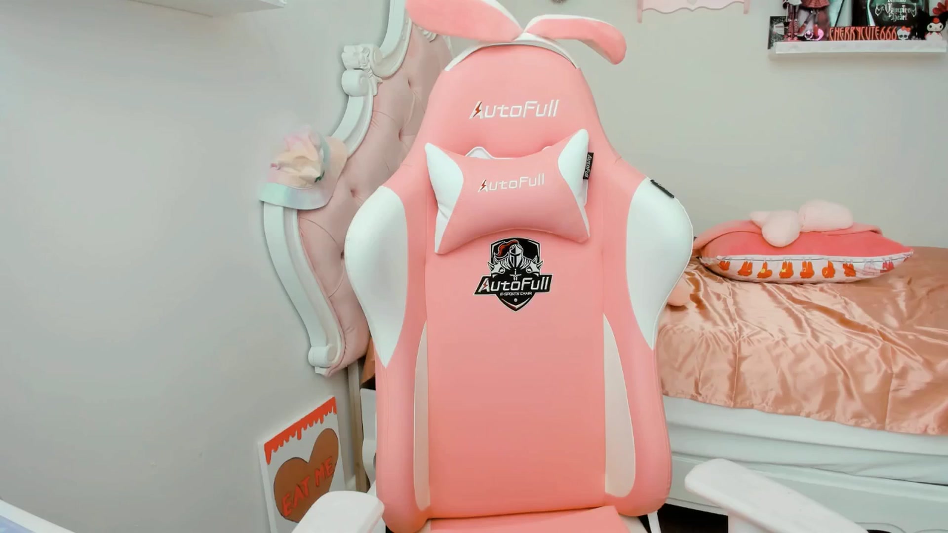 Gallery image thumbnail from Cherrycute666's myfreecams stream on, 07/24/2025, 22:20 image 13 of 20