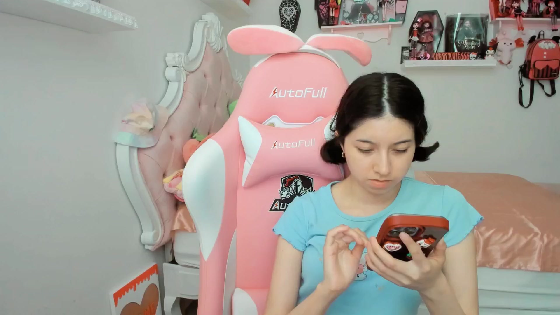 Gallery image thumbnail from Cherrycute666's myfreecams stream on, 07/26/2025, 24:01 image 6 of 20