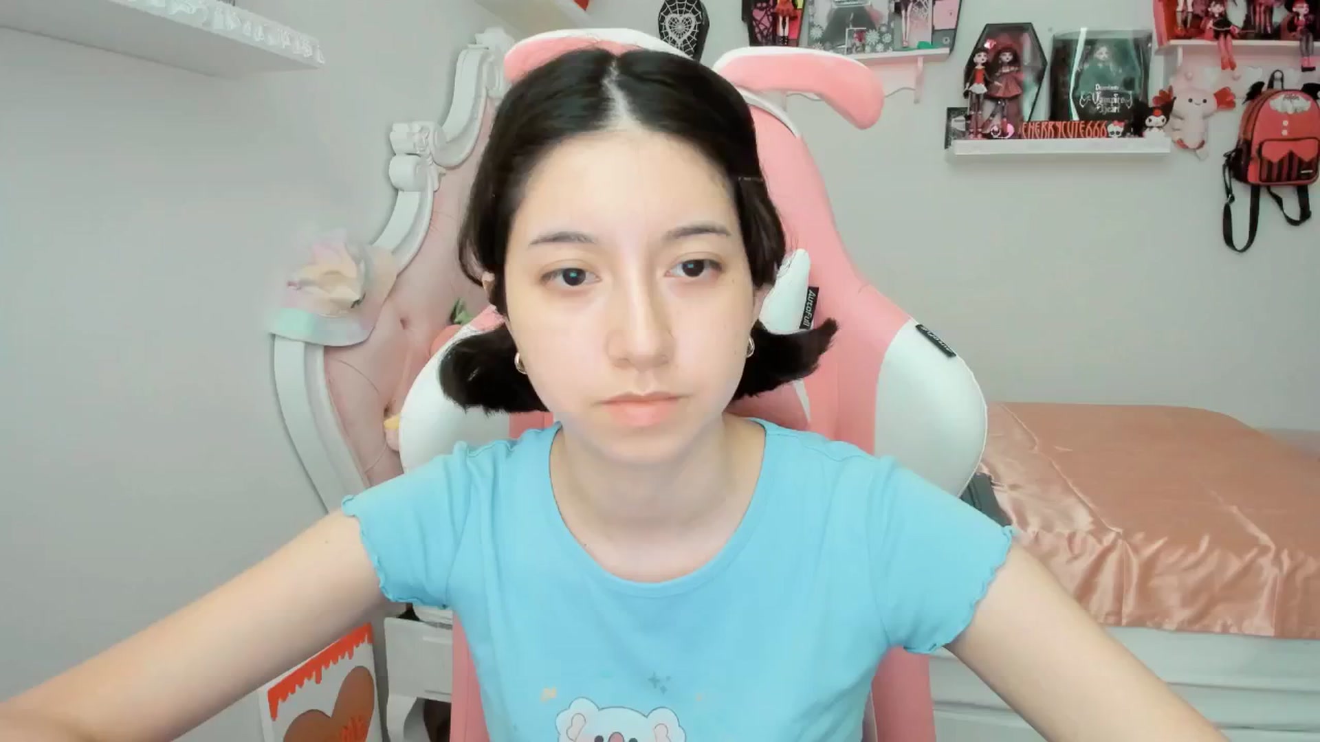 Gallery image thumbnail from Cherrycute666's myfreecams stream on, 07/26/2025, 24:01 image 3 of 20