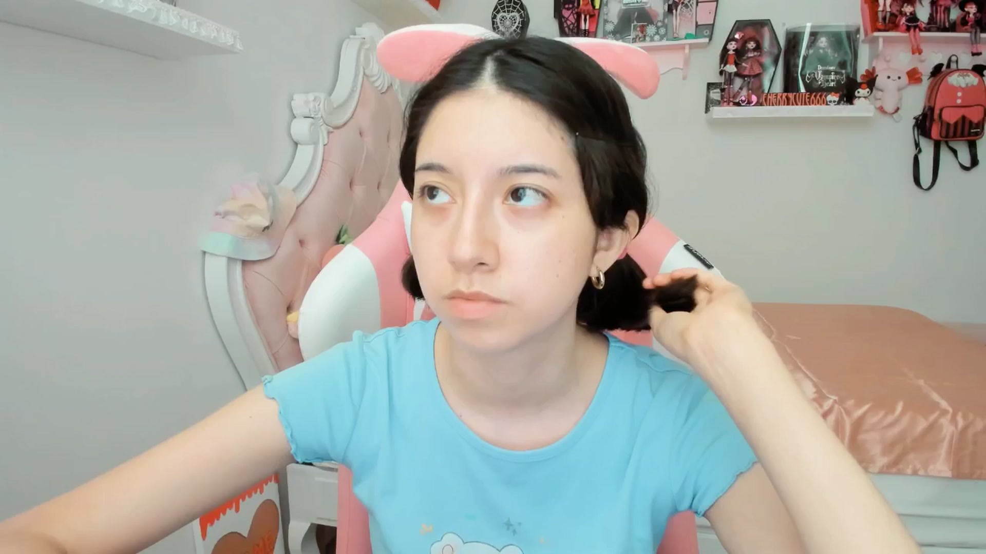 Gallery image thumbnail from Cherrycute666's myfreecams stream on, 07/26/2025, 24:01 image 2 of 20