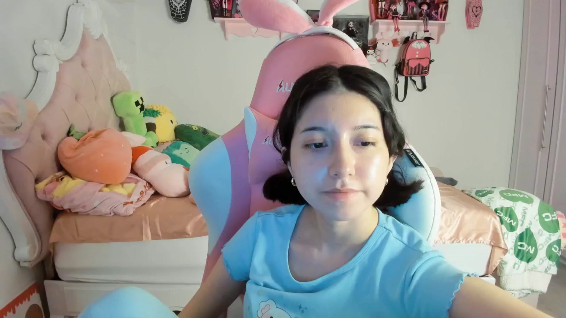 Gallery image thumbnail from Cherrycute666's myfreecams stream on, 07/26/2025, 01:39 image 19 of 20