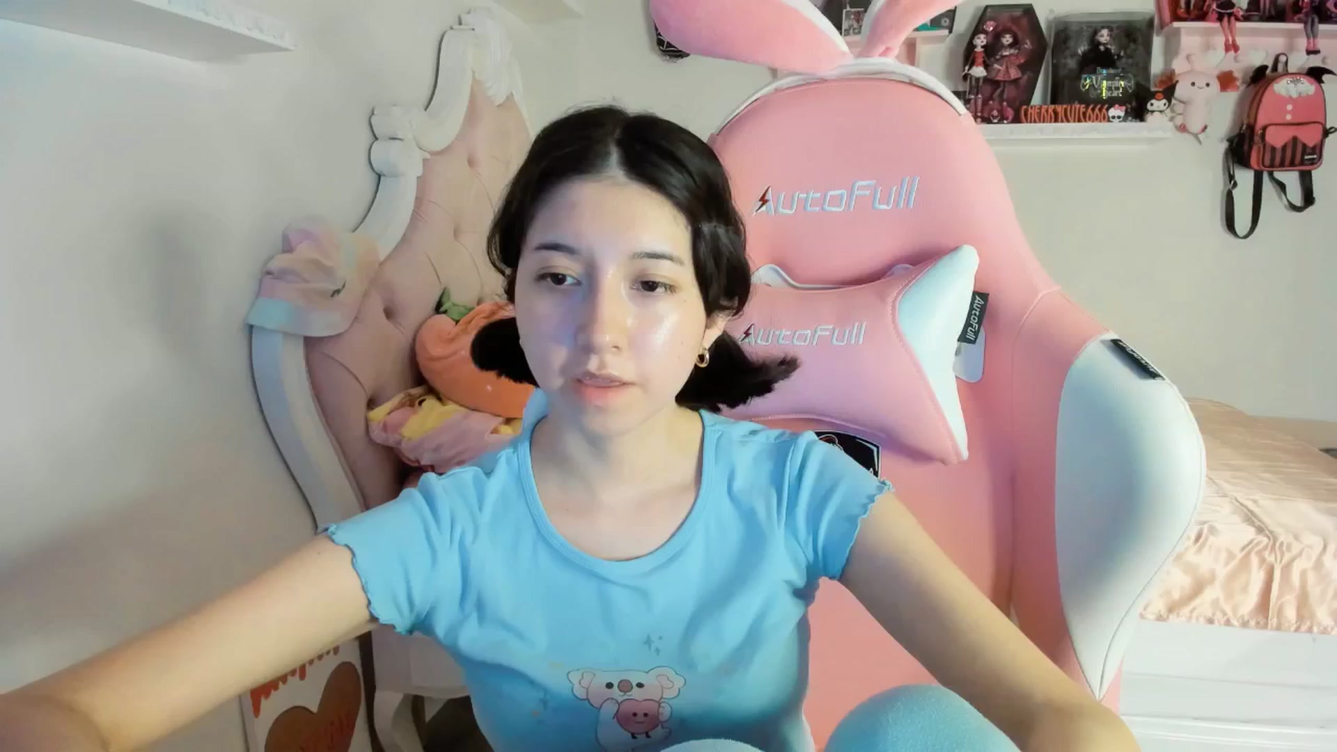 Gallery image thumbnail from Cherrycute666's myfreecams stream on, 07/26/2025, 01:39 image 17 of 20