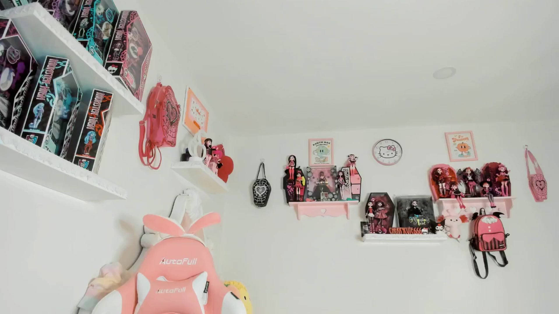 Gallery image thumbnail from Cherrycute666's myfreecams stream on, 07/26/2025, 05:14 image 20 of 20