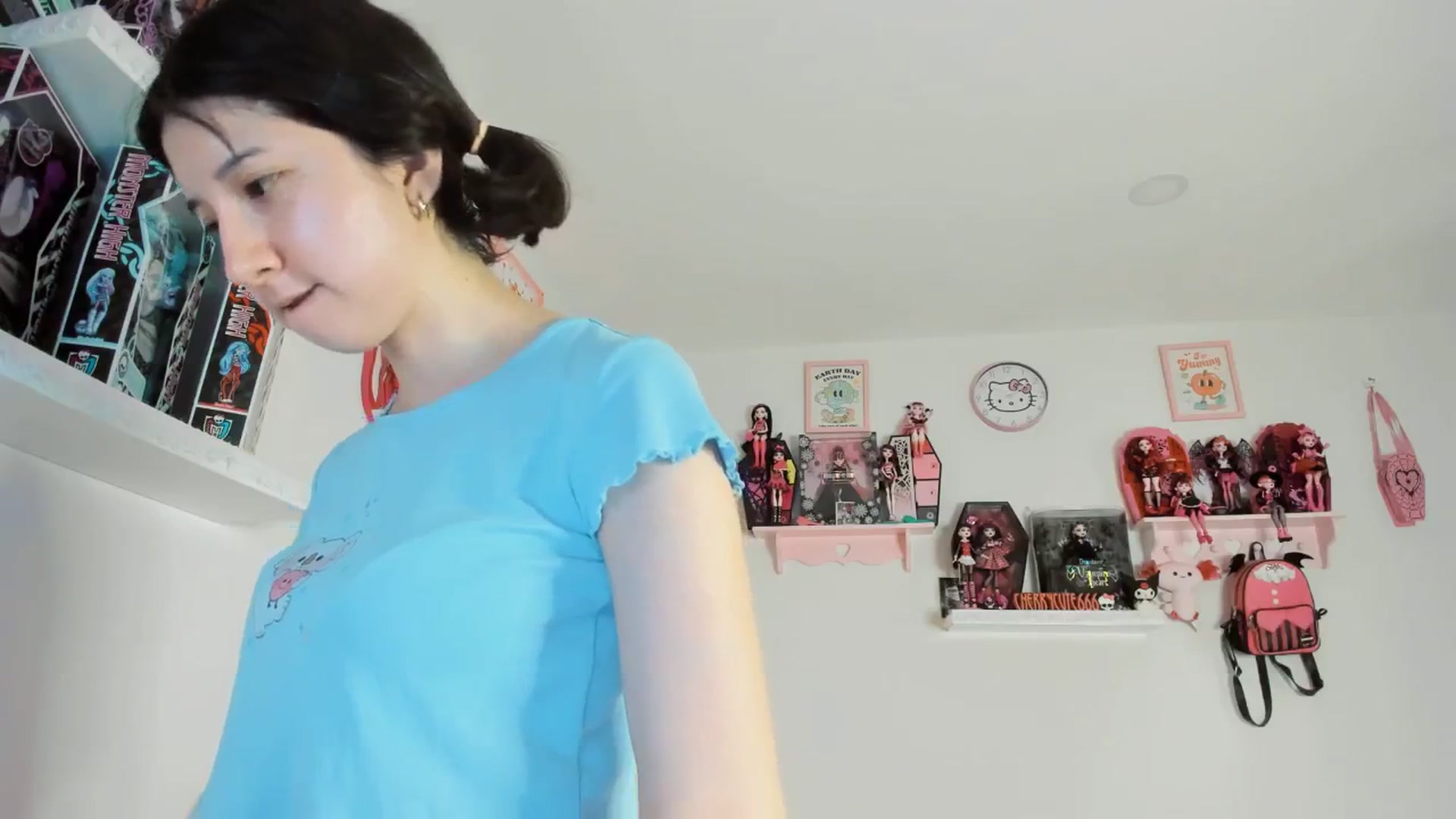 Gallery image thumbnail from Cherrycute666's myfreecams stream on, 07/26/2025, 05:14 image 19 of 20