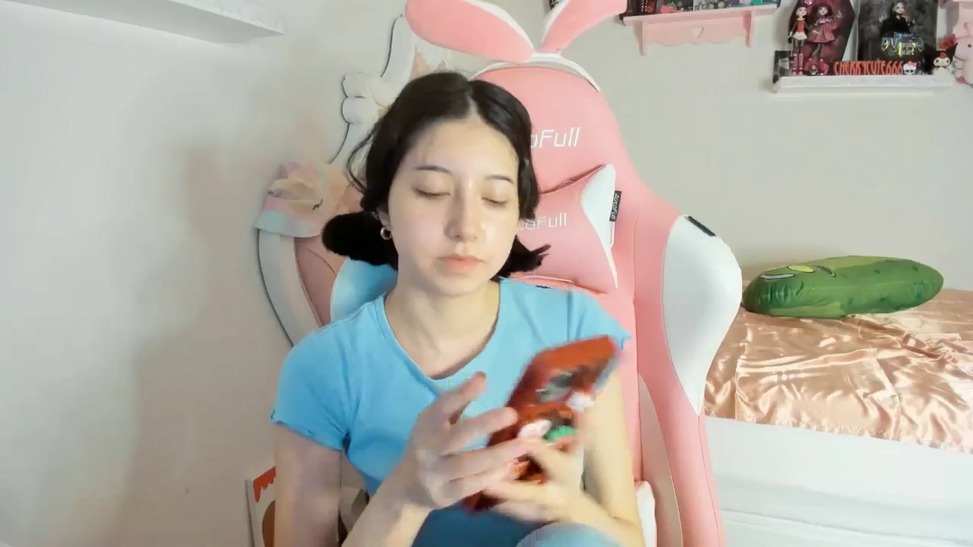 Gallery image thumbnail from Cherrycute666's myfreecams stream on, 07/26/2025, 05:14 image 9 of 20