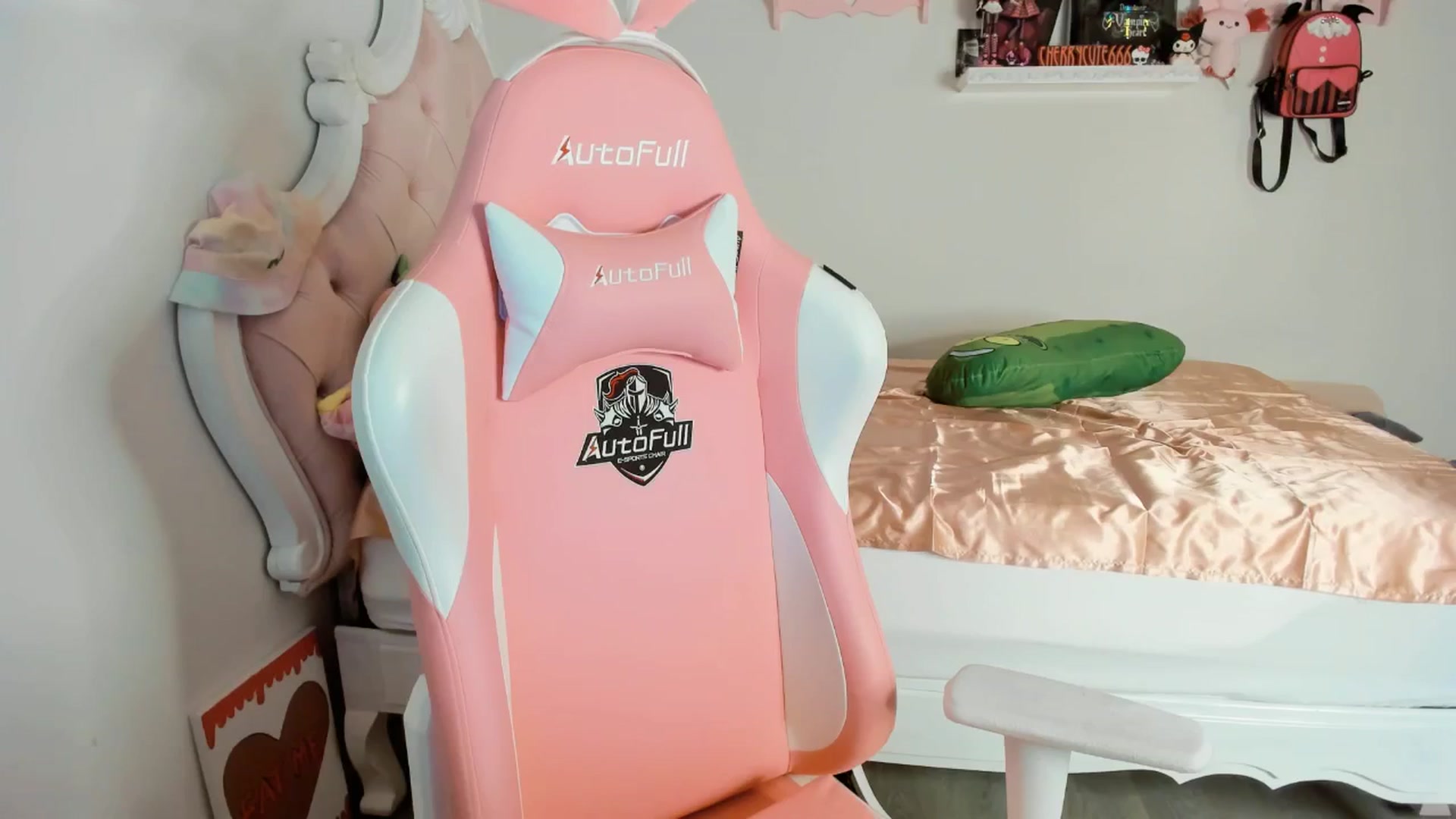 Gallery image thumbnail from Cherrycute666's myfreecams stream on, 07/26/2025, 05:14 image 14 of 20