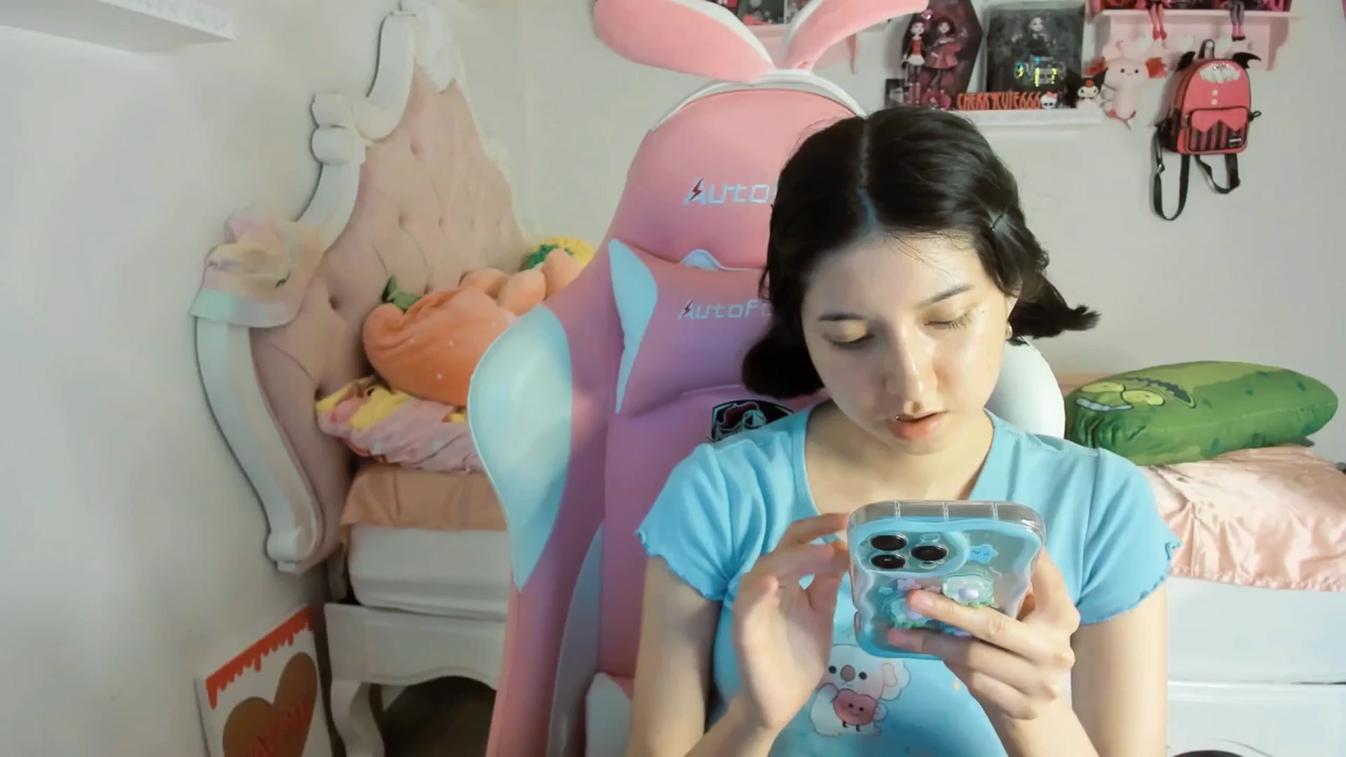 Gallery image thumbnail from Cherrycute666's myfreecams stream on, 07/26/2025, 08:04 image 11 of 20