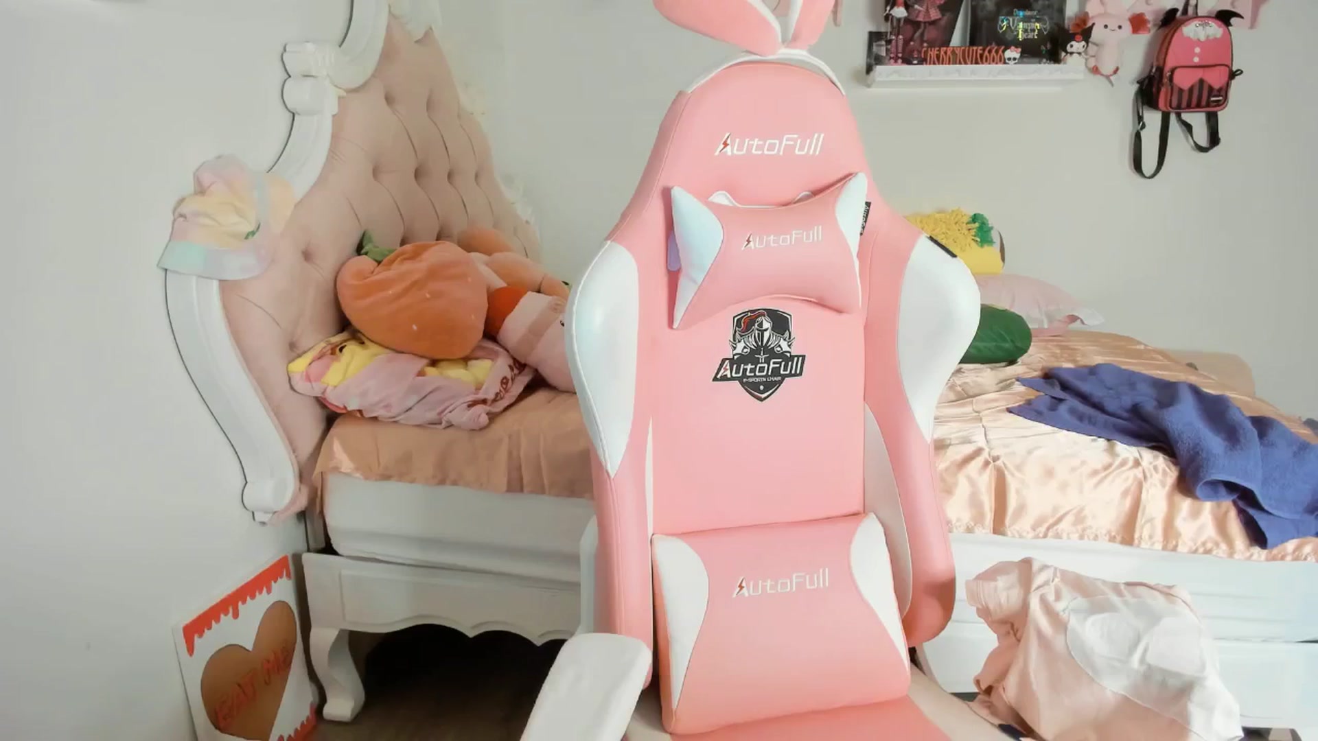 Gallery image thumbnail from Cherrycute666's myfreecams stream on, 07/27/2025, 09:20 image 4 of 20