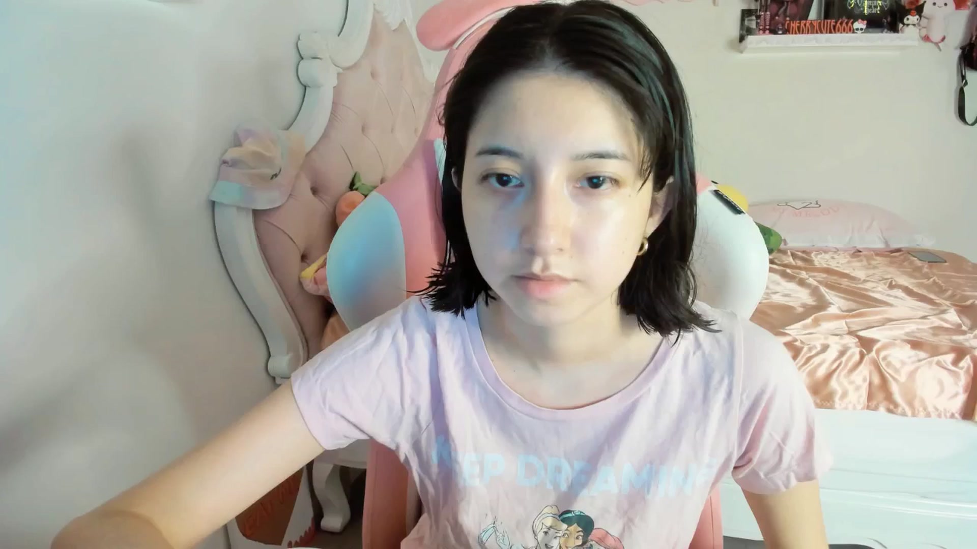 Gallery image thumbnail from Cherrycute666's myfreecams stream on, 07/27/2025, 10:59 image 4 of 20