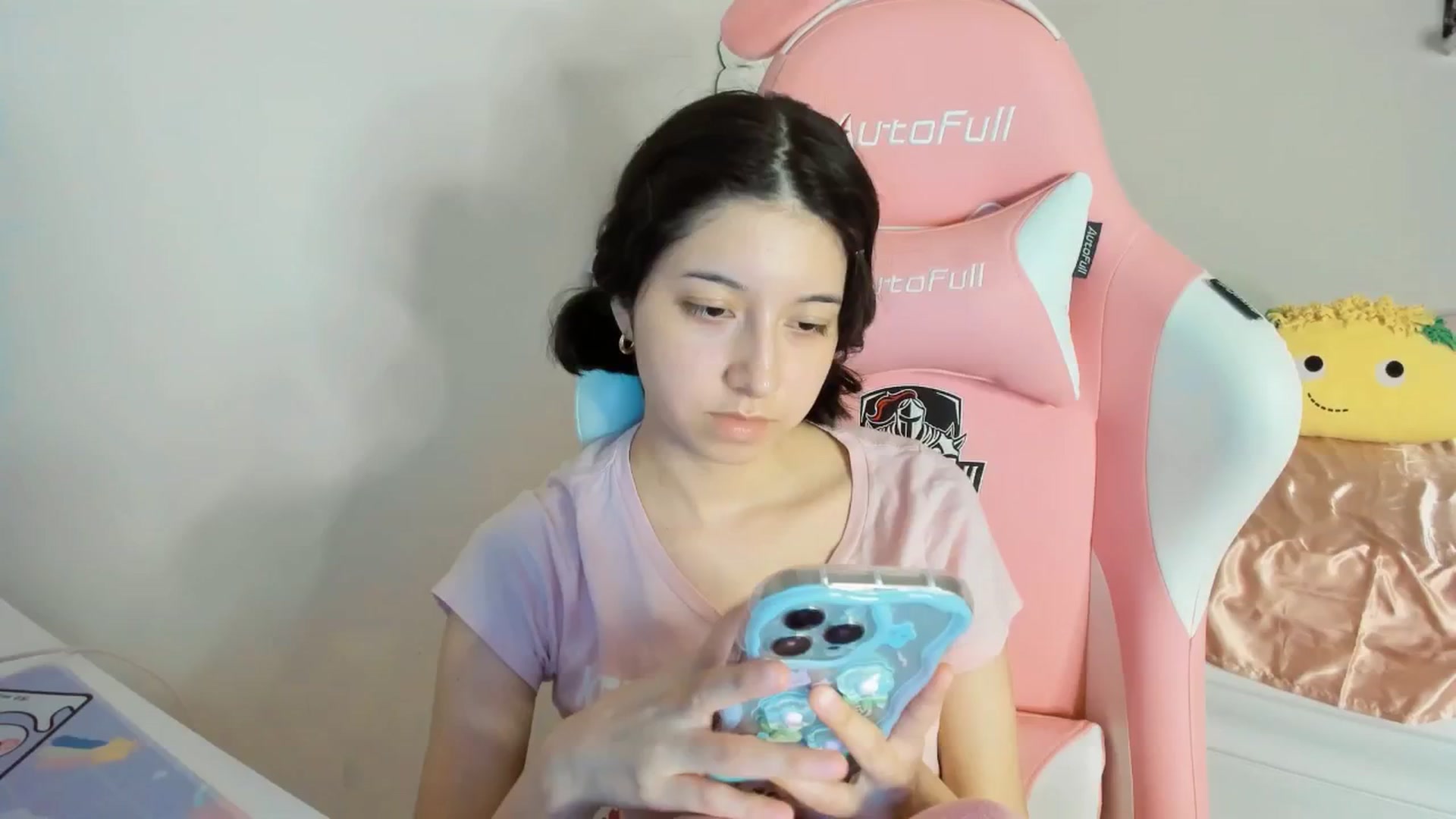 Gallery image thumbnail from Cherrycute666's myfreecams stream on, 07/28/2025, 02:39 image 13 of 20