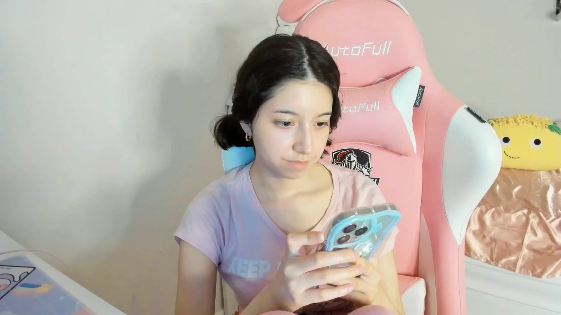 Gallery image thumbnail from Cherrycute666's myfreecams stream on, 07/28/2025, 02:39 image 16 of 20