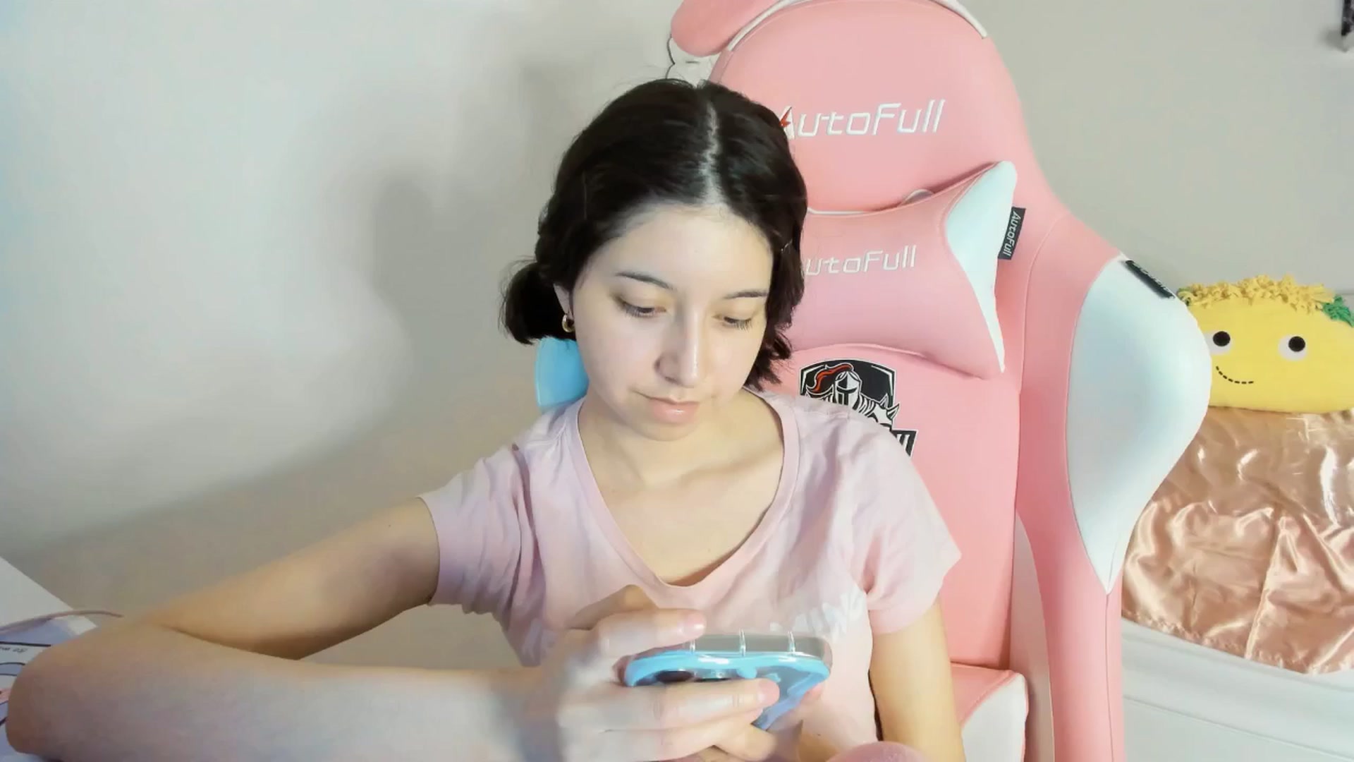 Gallery image thumbnail from Cherrycute666's myfreecams stream on, 07/28/2025, 02:39 image 10 of 20