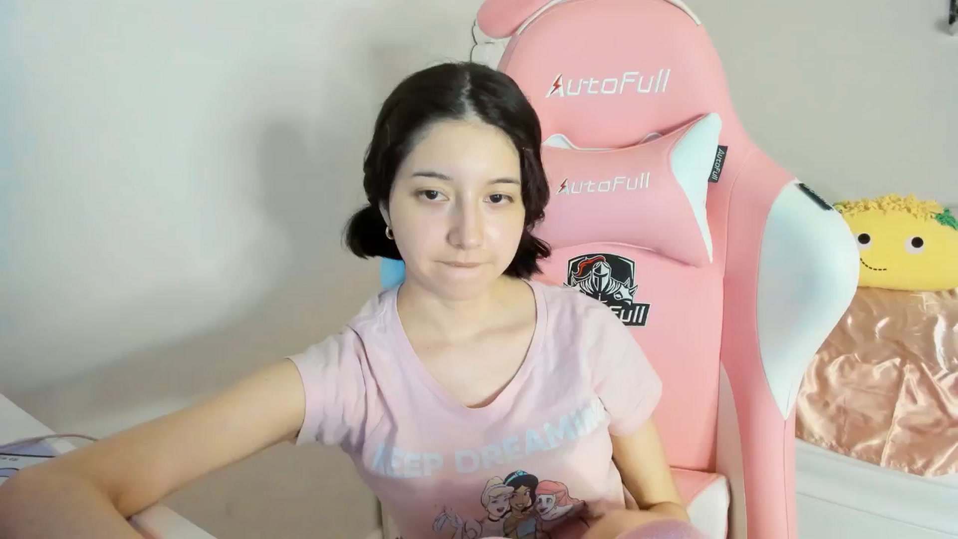 Gallery image thumbnail from Cherrycute666's myfreecams stream on, 07/28/2025, 02:39 image 4 of 20